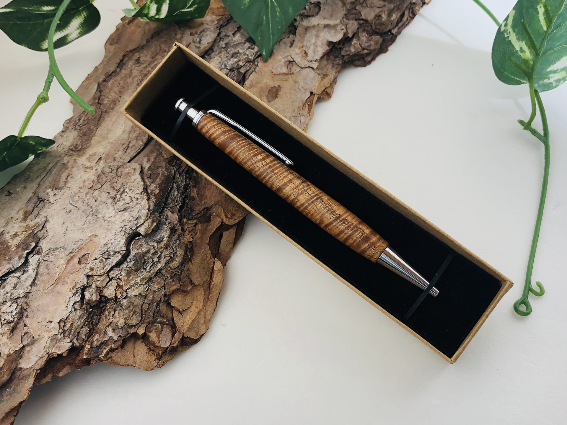 Extra】ハワイアンコア・カーリー ボールペン 木軸 | 木軸ペン工房 